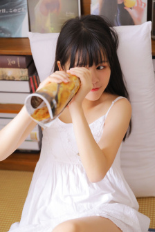 年轻女教师在线观看